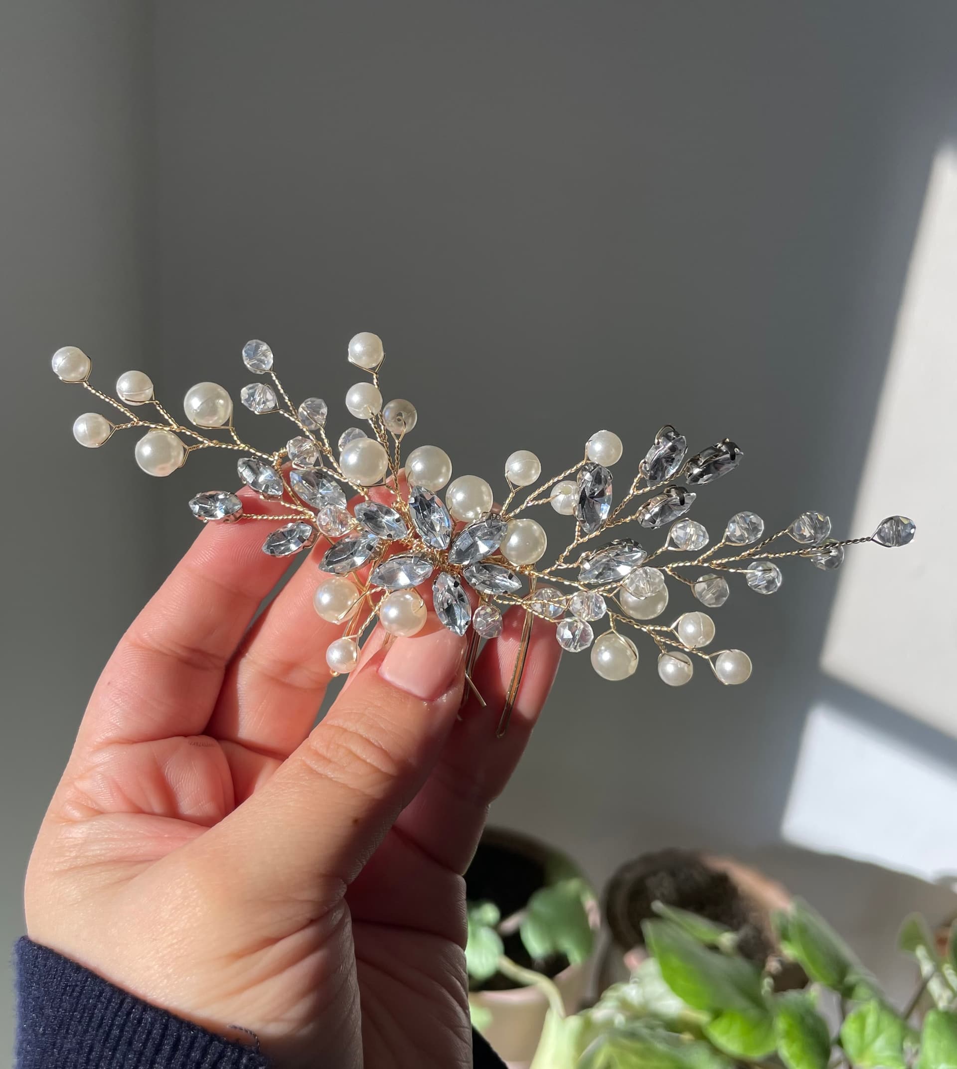 Crystal& Pearls Comb